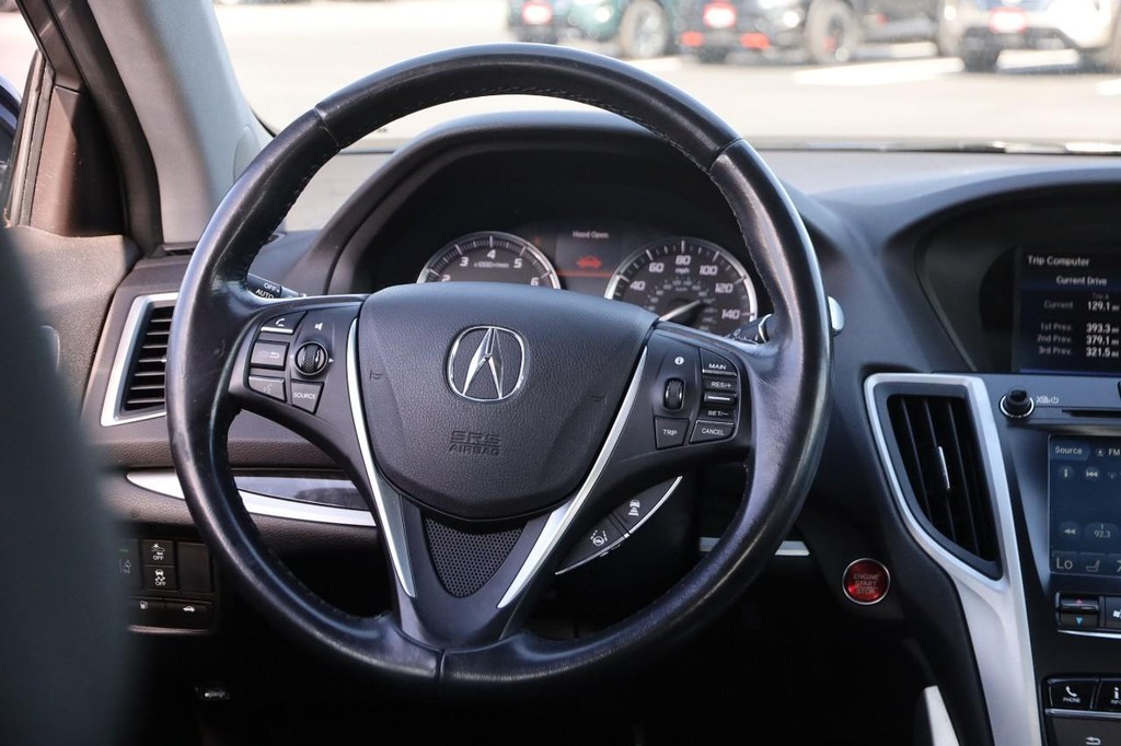 Acura TLX Vehicle Full-screen Gallery Image 24