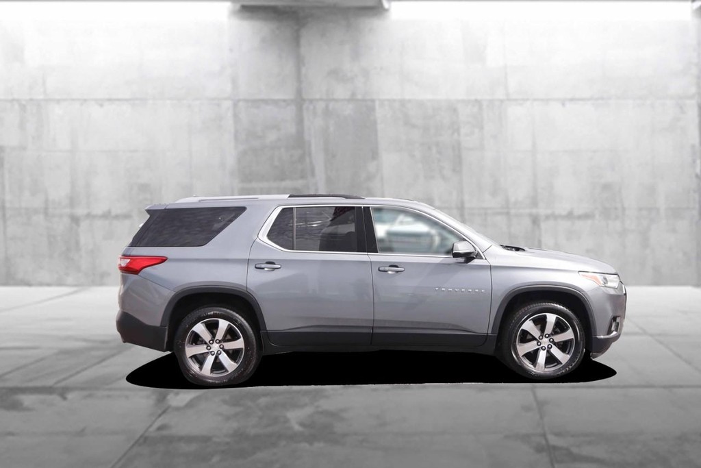 Chevrolet Traverse Vehicle Full-screen Gallery Image 05