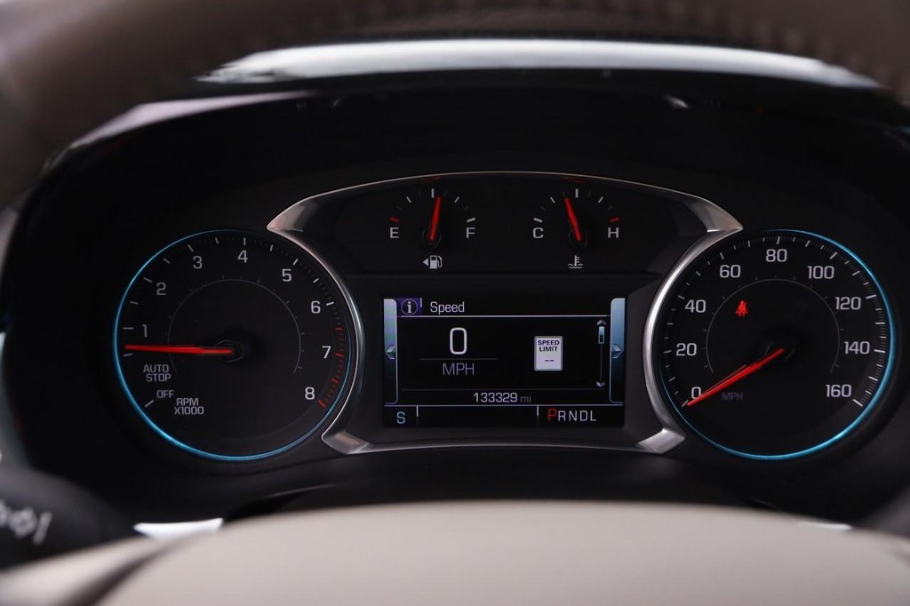 Chevrolet Traverse Vehicle Full-screen Gallery Image 18