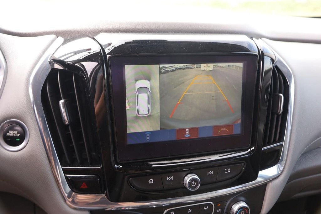 Chevrolet Traverse Vehicle Full-screen Gallery Image 22