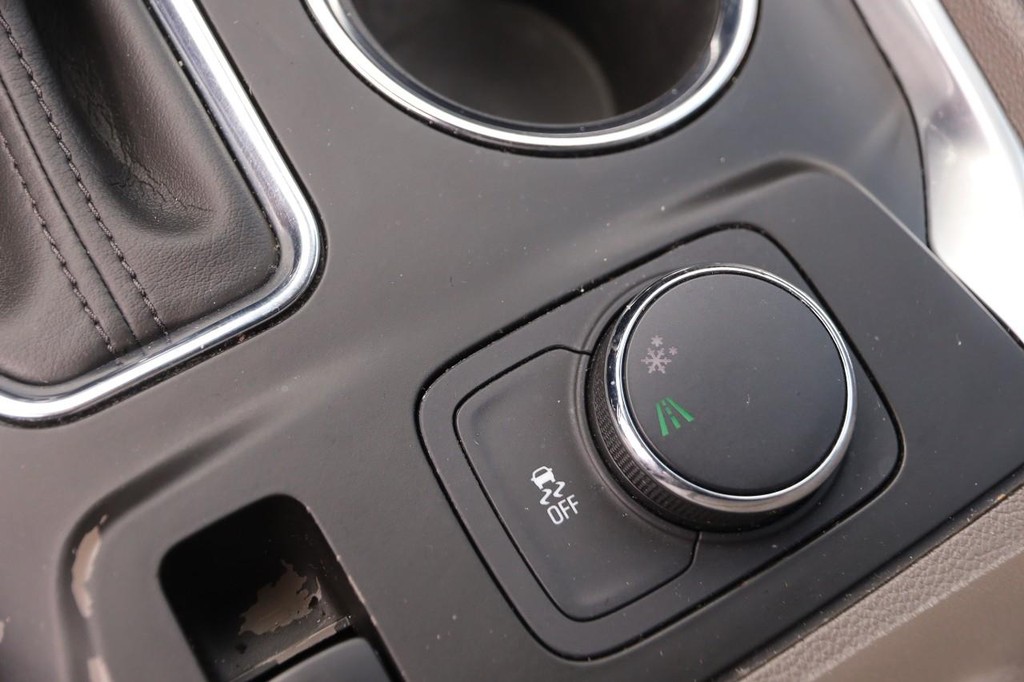 Chevrolet Traverse Vehicle Full-screen Gallery Image 24