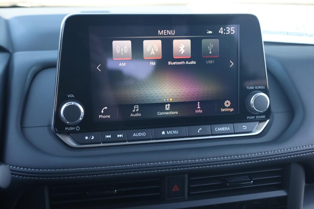 Nissan Rogue Vehicle Image 11
