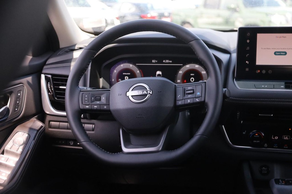 Nissan Rogue Vehicle Image 26