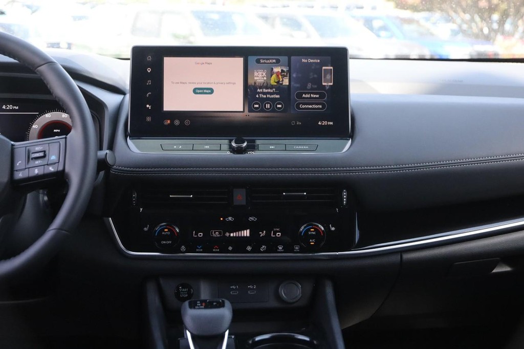 Nissan Rogue Vehicle Image 27