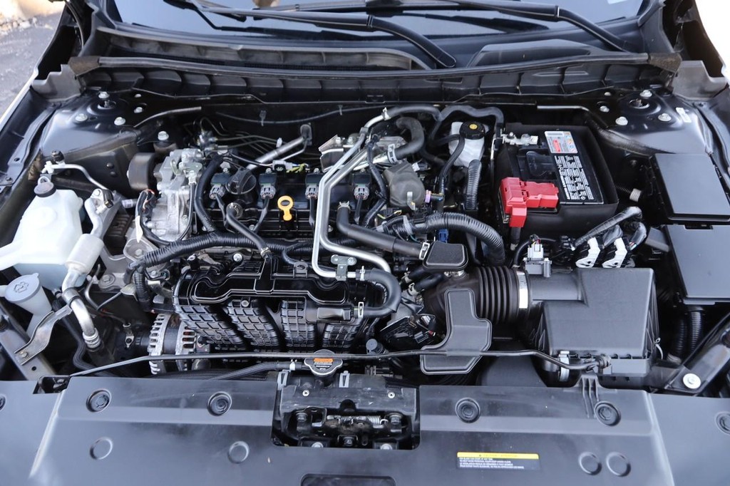 Nissan Altima Vehicle Image 26