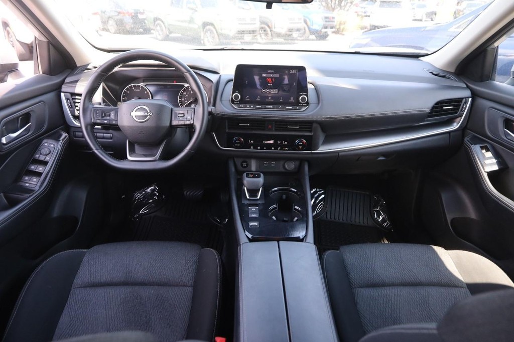 Nissan Rogue Vehicle Image 21