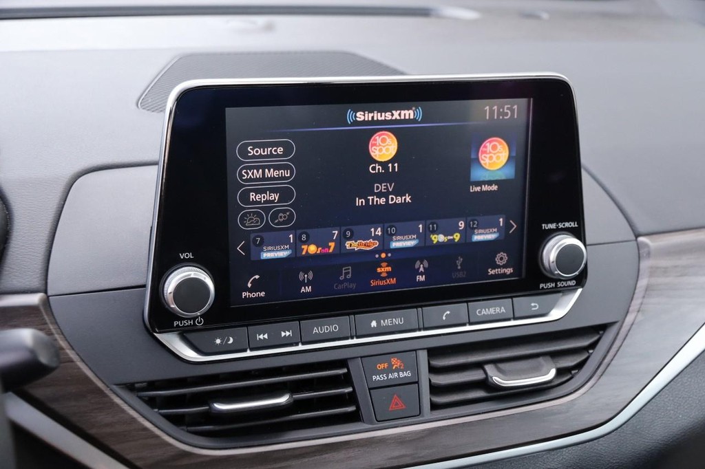 Nissan Altima Vehicle Image 15