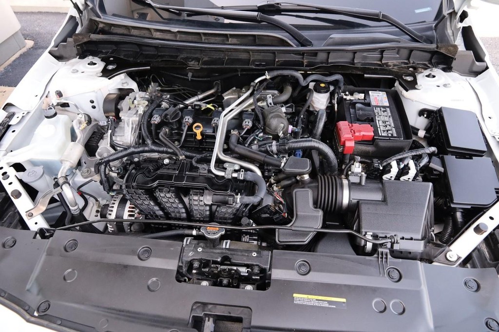 Nissan Altima Vehicle Image 26
