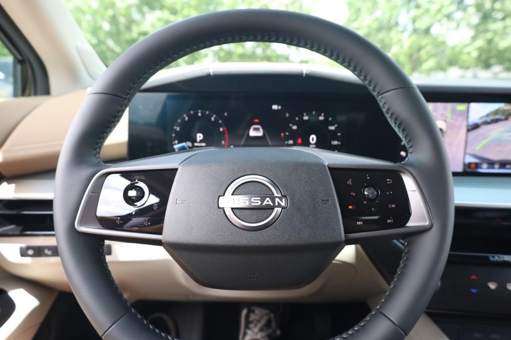 Nissan Murano Vehicle Image 09