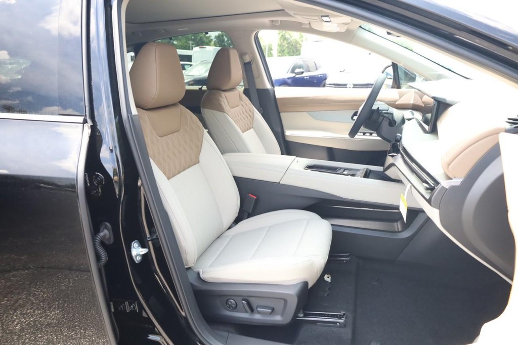 Nissan Murano Vehicle Image 25