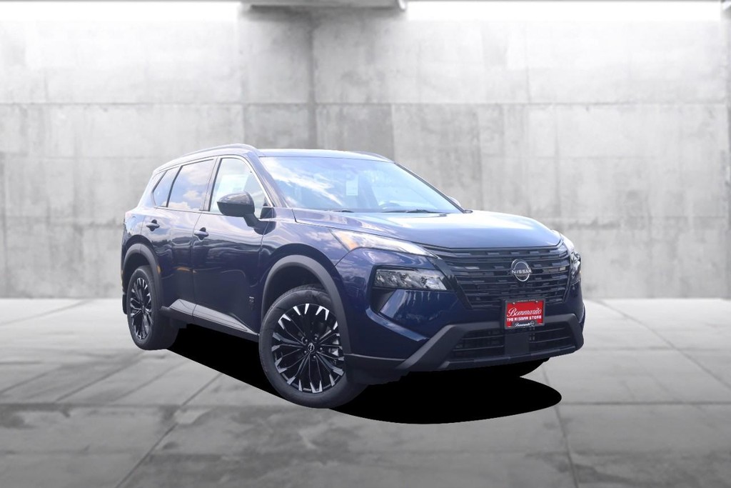 Nissan Rogue Vehicle Image 02