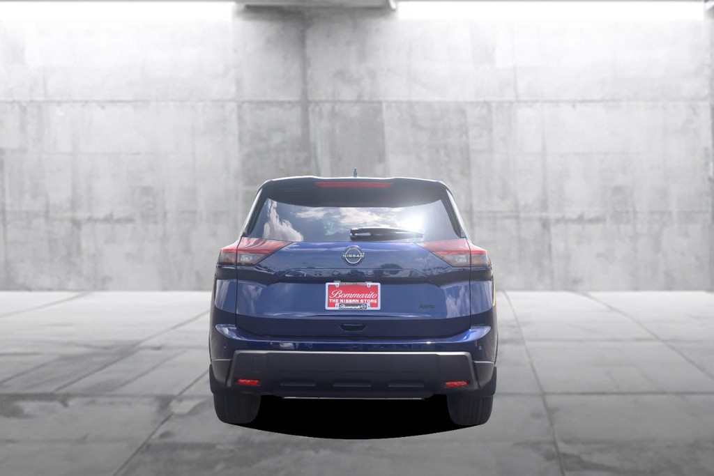 Nissan Rogue Vehicle Image 06