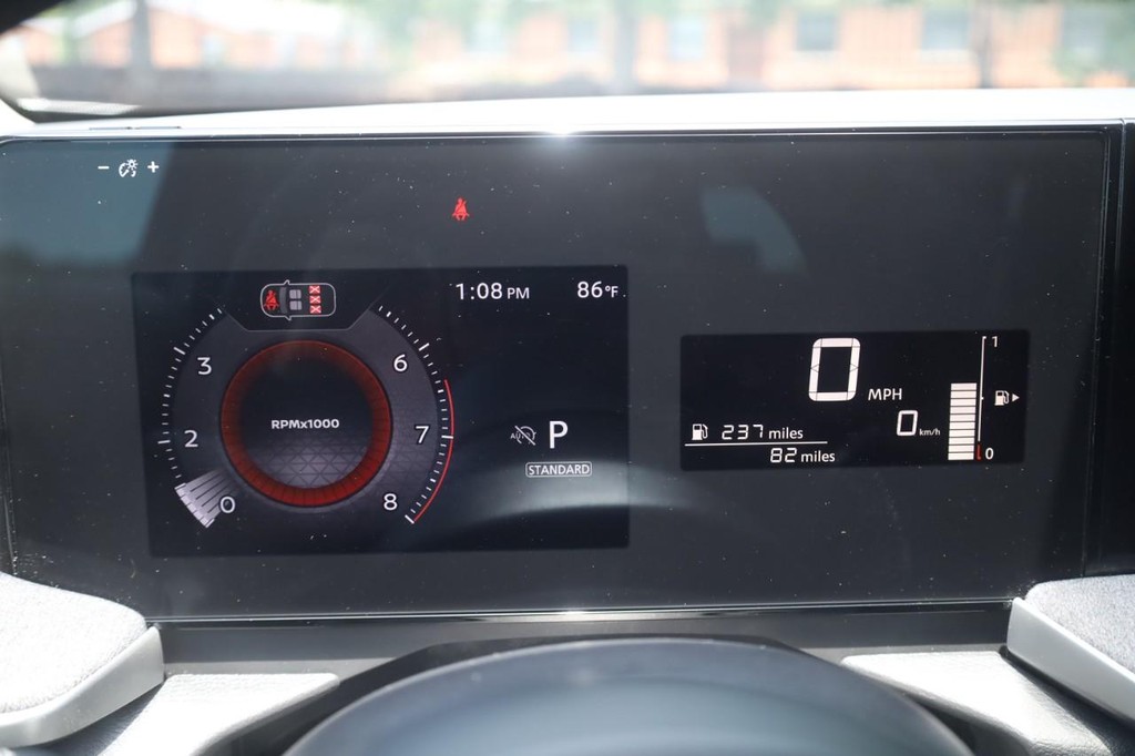 Nissan Kicks Vehicle Image 12