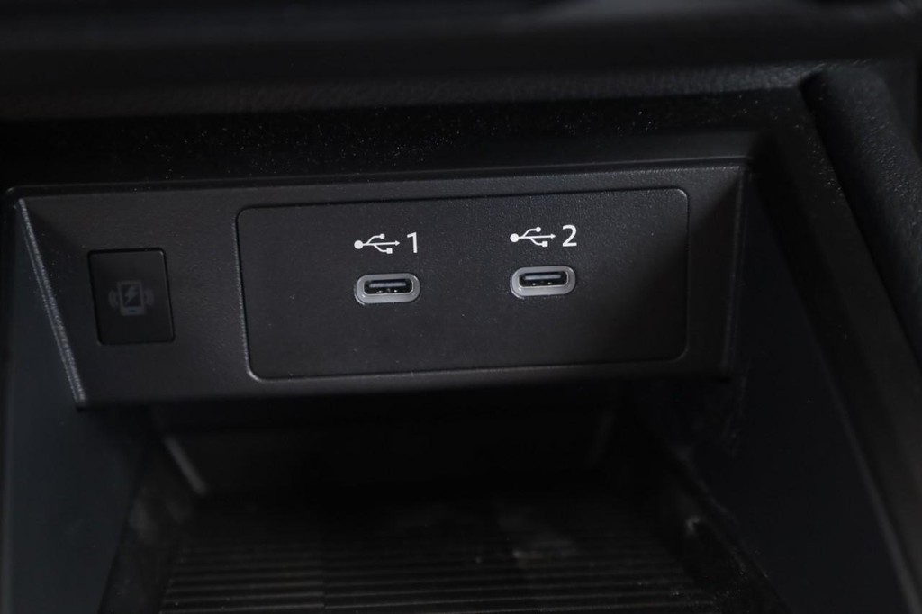 Nissan Kicks Vehicle Image 16