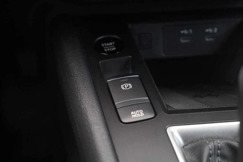 Nissan Kicks Vehicle Image 17