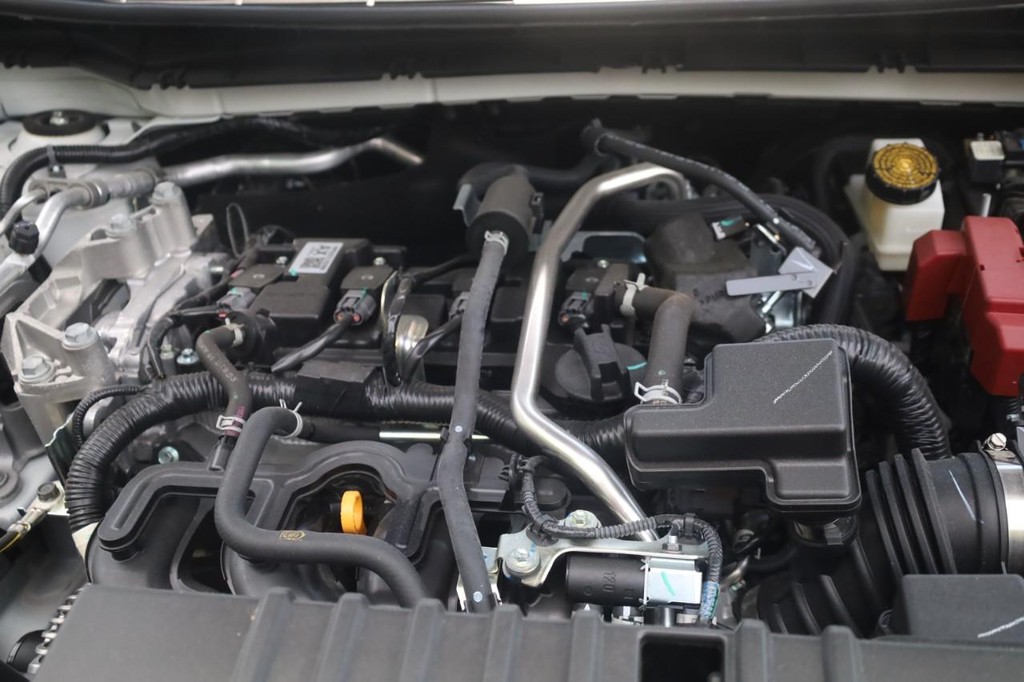 Nissan Kicks Vehicle Image 23