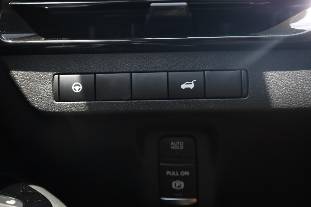 Nissan Murano Vehicle Full-screen Gallery Image 17