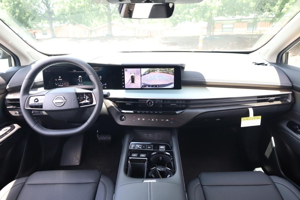 Nissan Murano Vehicle Full-screen Gallery Image 21