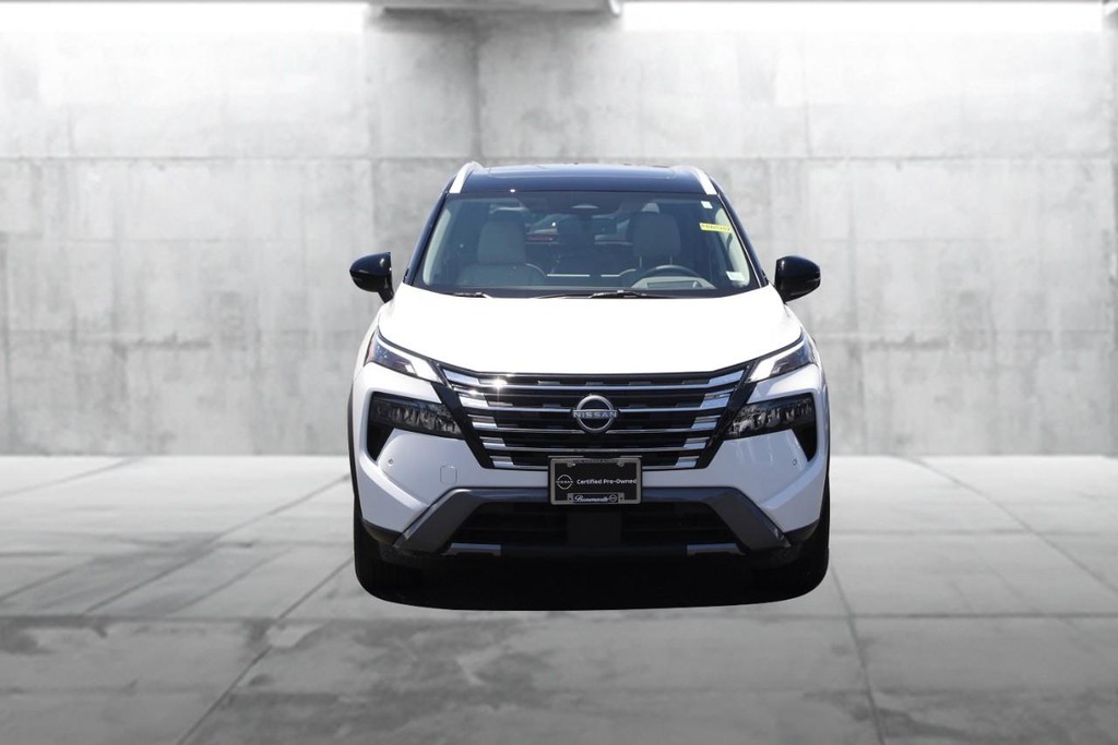 Nissan Rogue Vehicle Image 04