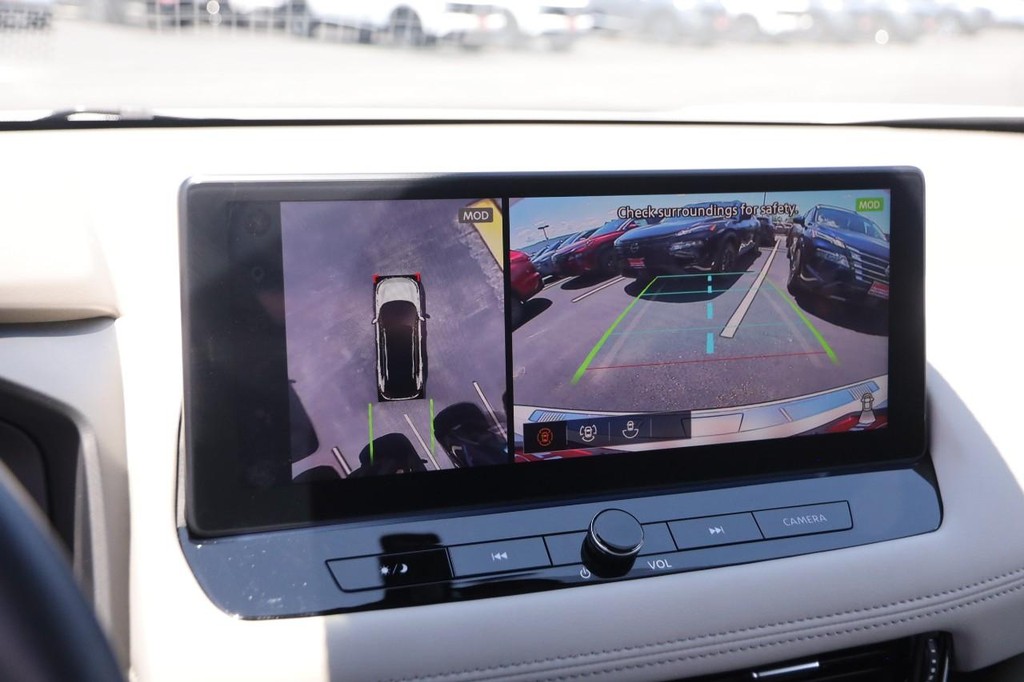 Nissan Rogue Vehicle Image 19
