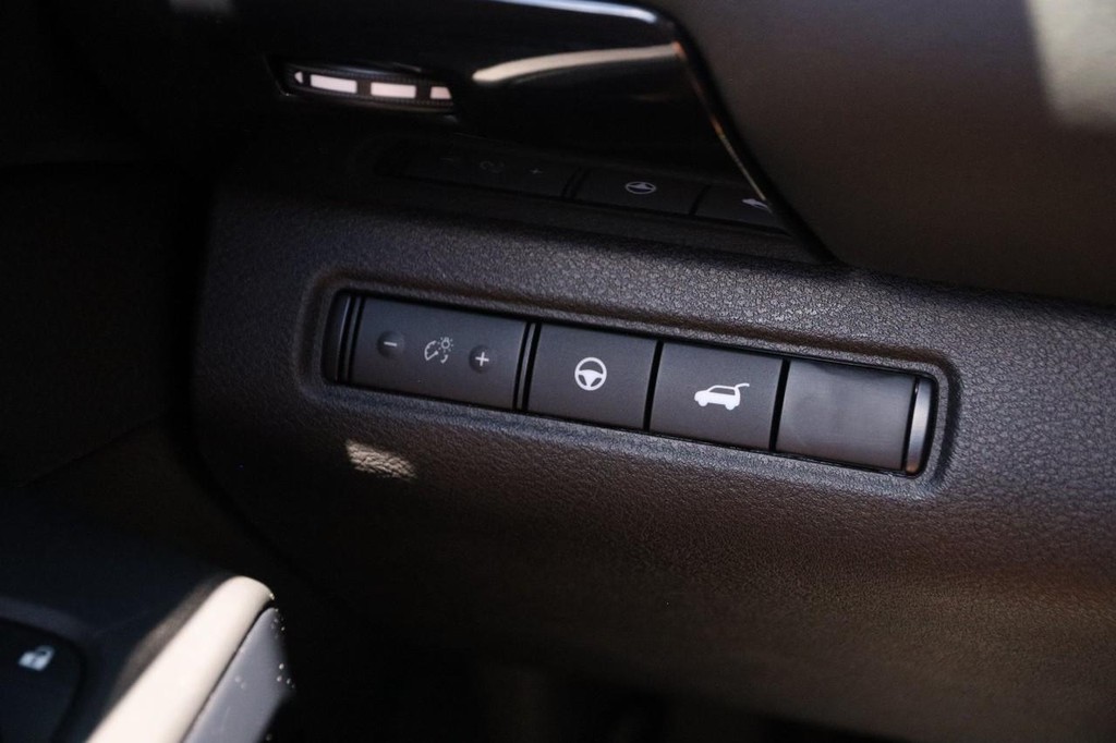 Nissan Pathfinder Vehicle Image 21