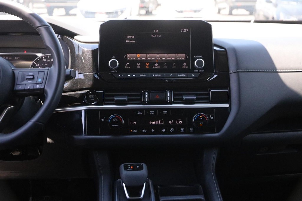 Nissan Pathfinder Vehicle Image 25