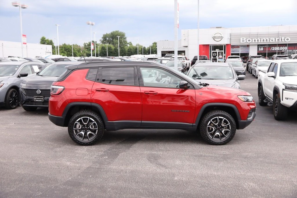Jeep Compass Vehicle Image 05
