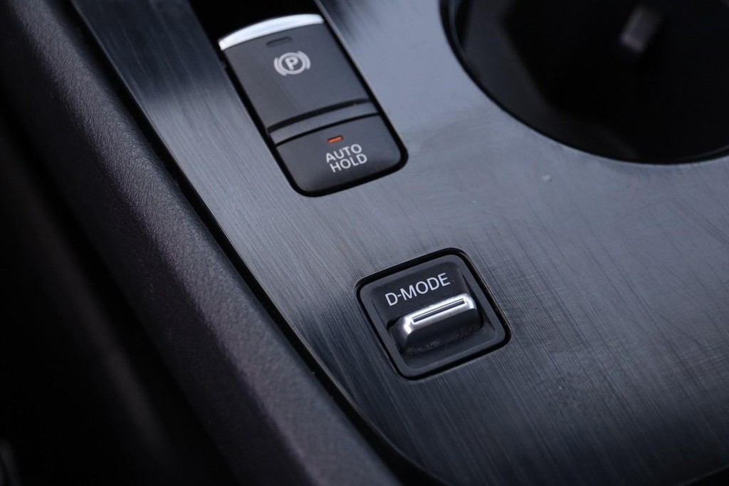 Nissan Rogue Vehicle Image 20