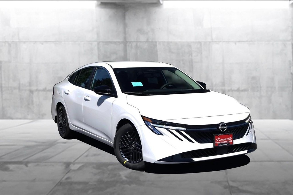 Nissan Sentra Vehicle Image 02