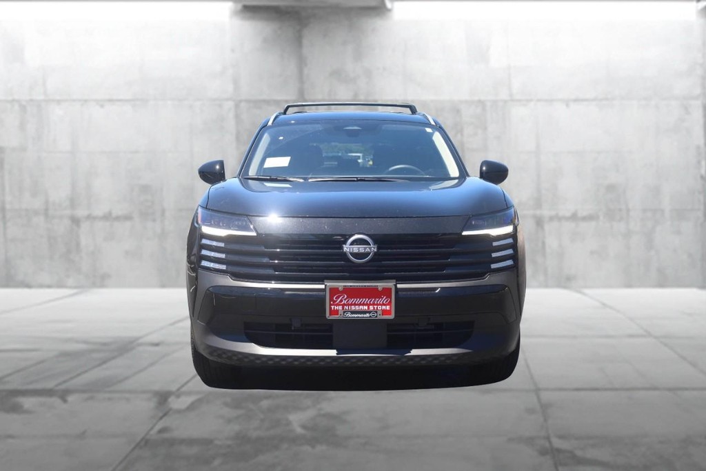 Nissan Kicks Vehicle Image 04