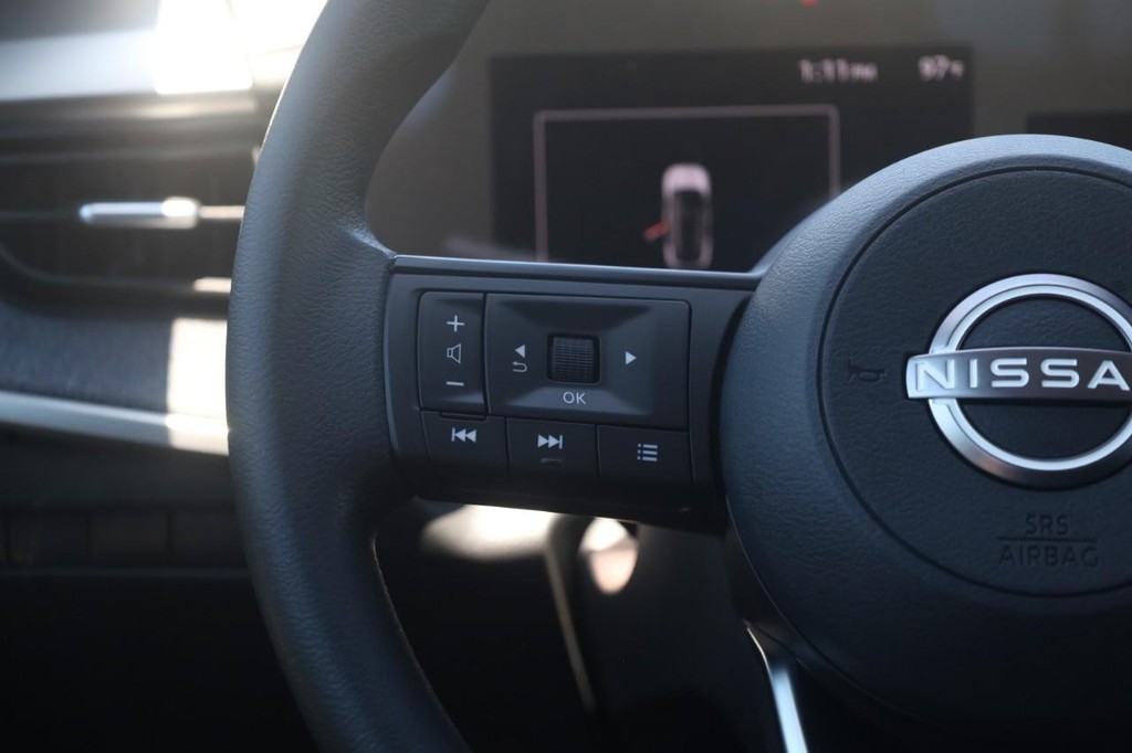 Nissan Kicks Vehicle Image 10
