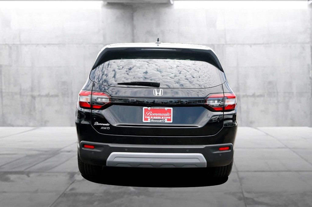 Honda Pilot Vehicle Full-screen Gallery Image 06