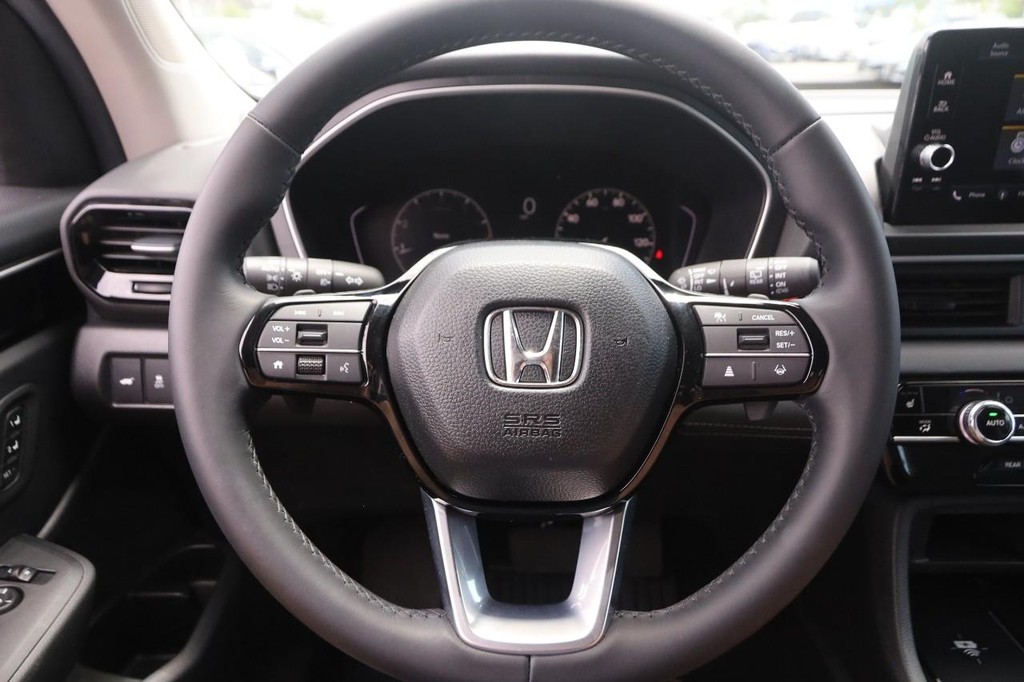 Honda Pilot Vehicle Full-screen Gallery Image 12