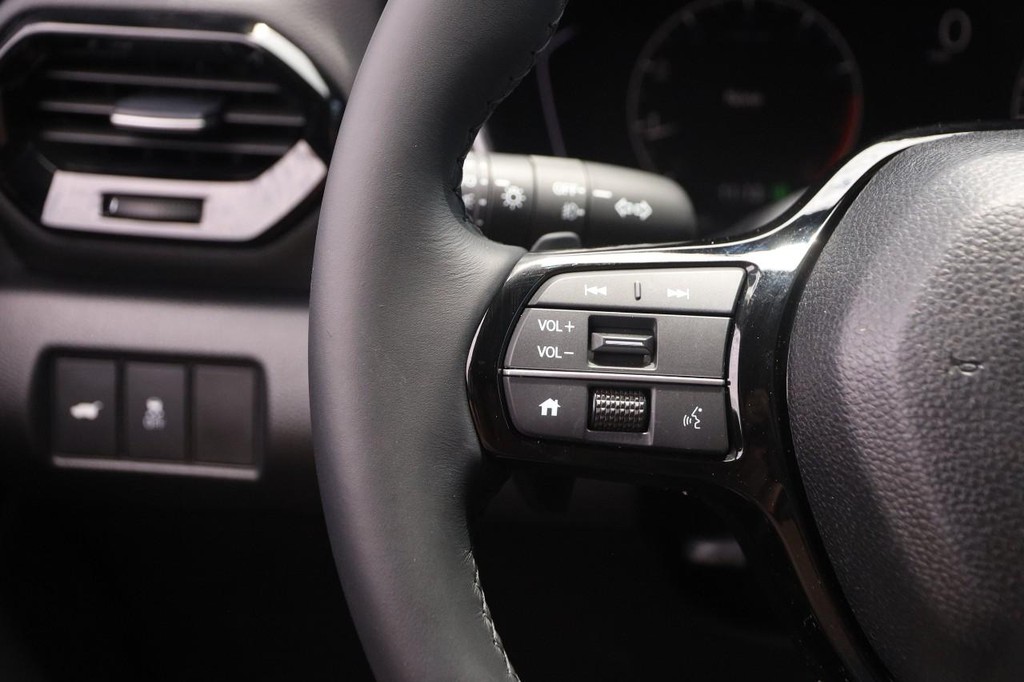 Honda Pilot Vehicle Full-screen Gallery Image 13