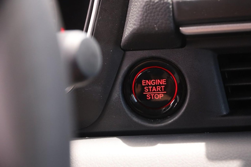 Honda Pilot Vehicle Full-screen Gallery Image 16