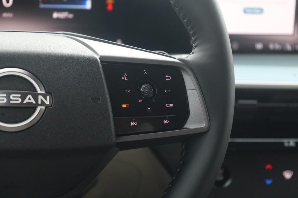 Nissan Murano Vehicle Image 09