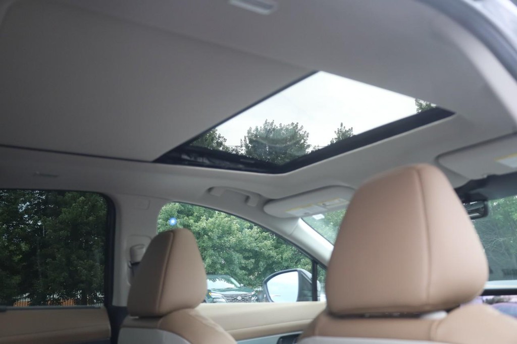 Nissan Murano Vehicle Image 23