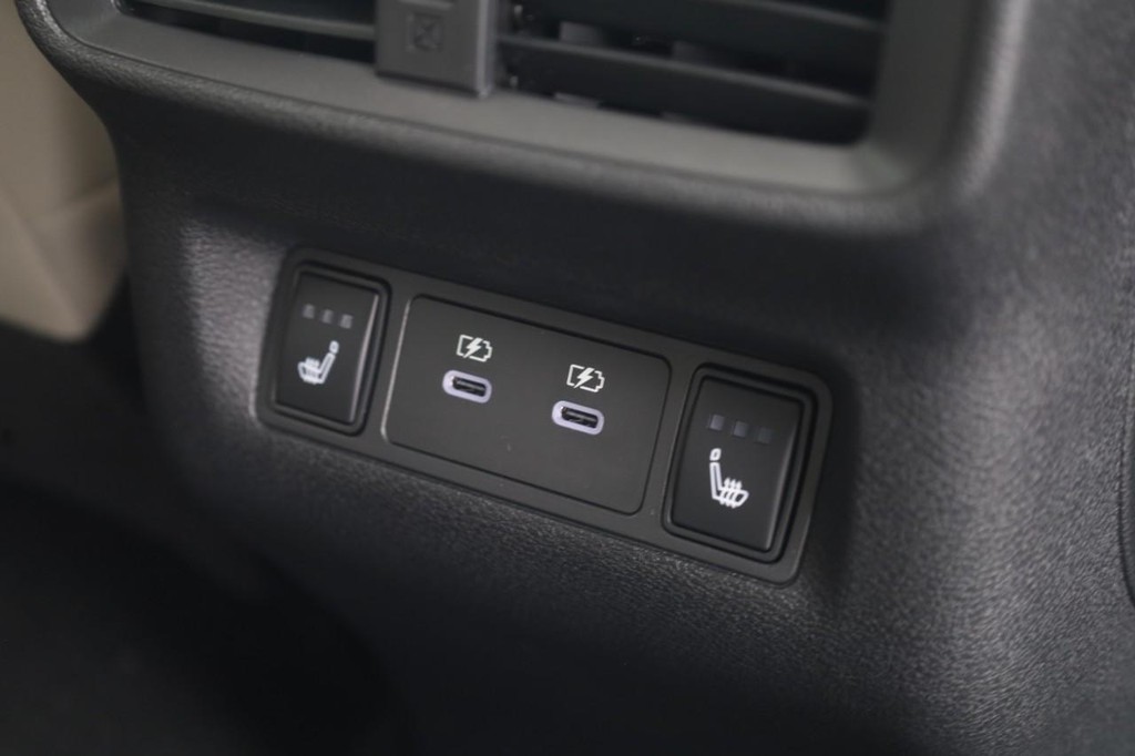 Nissan Murano Vehicle Image 24