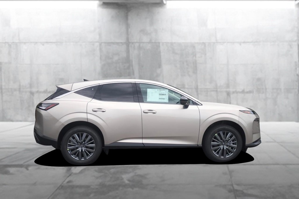 Nissan Murano Vehicle Image 05