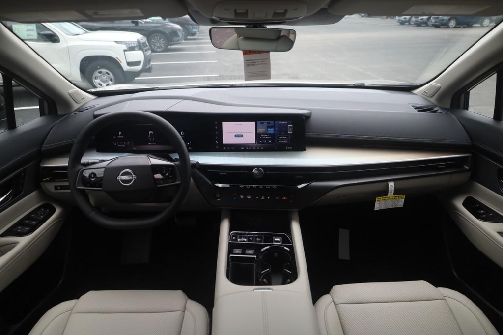 Nissan Murano Vehicle Image 07