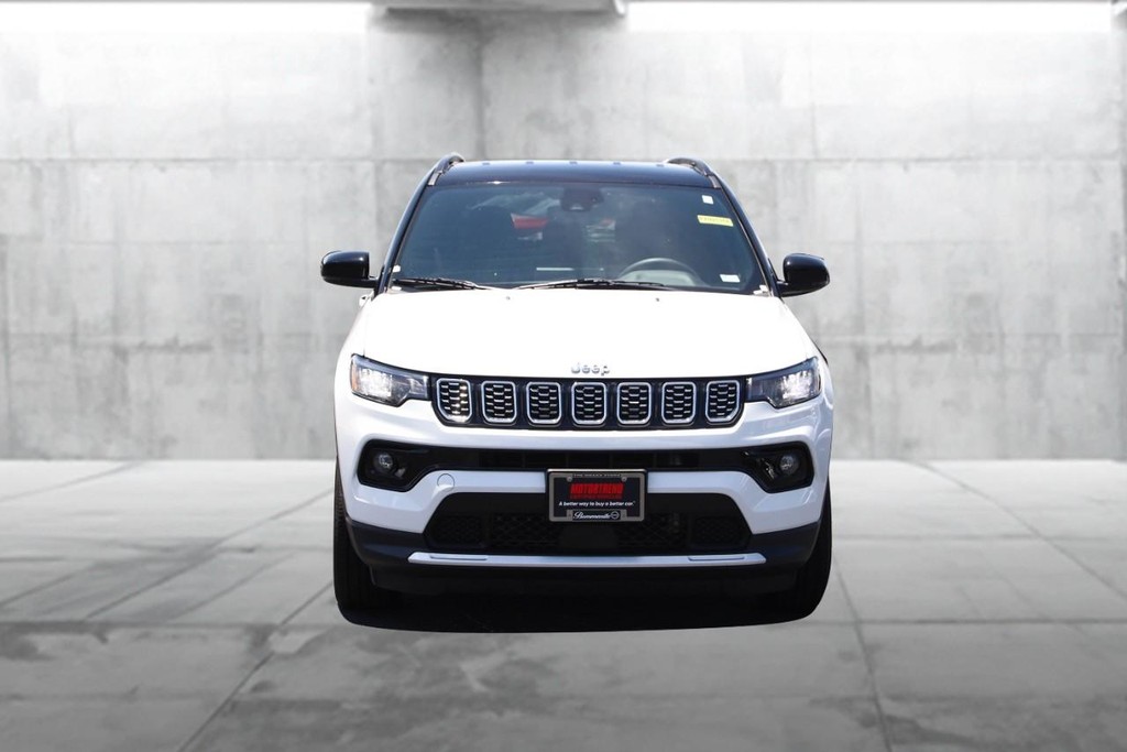 Jeep Compass Vehicle Image 04