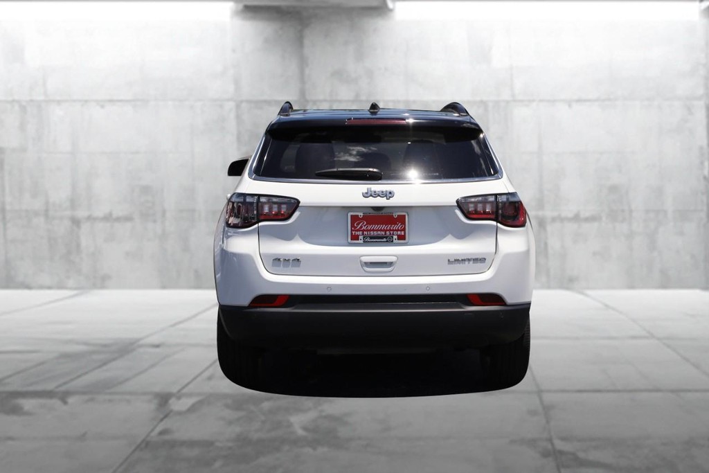 Jeep Compass Vehicle Image 06