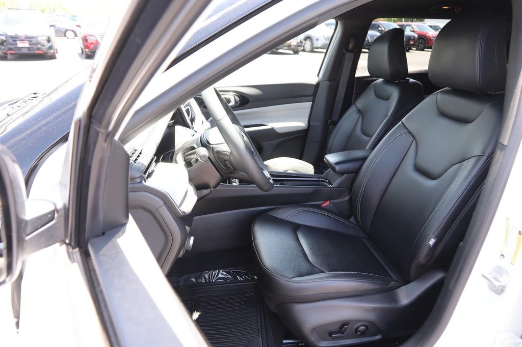 Jeep Compass Vehicle Image 08