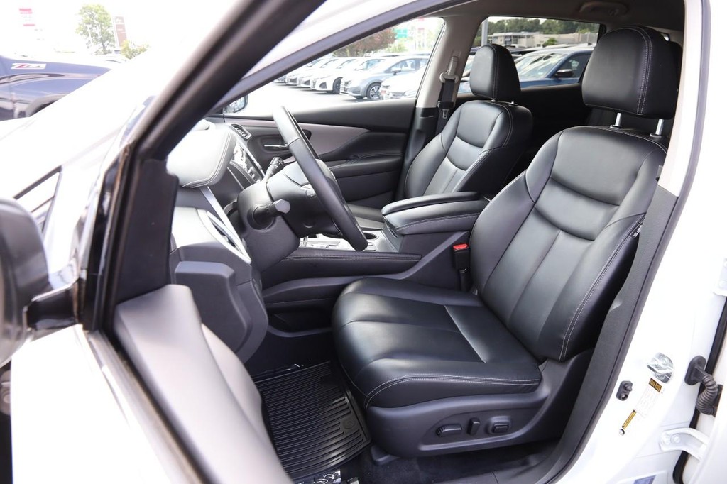 Nissan Murano Vehicle Image 08