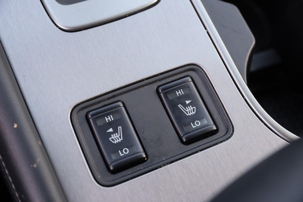 Nissan Murano Vehicle Image 18