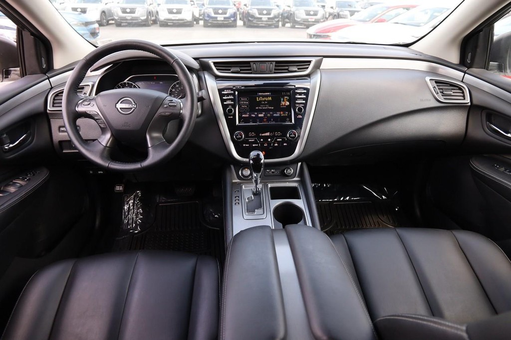 Nissan Murano Vehicle Image 20
