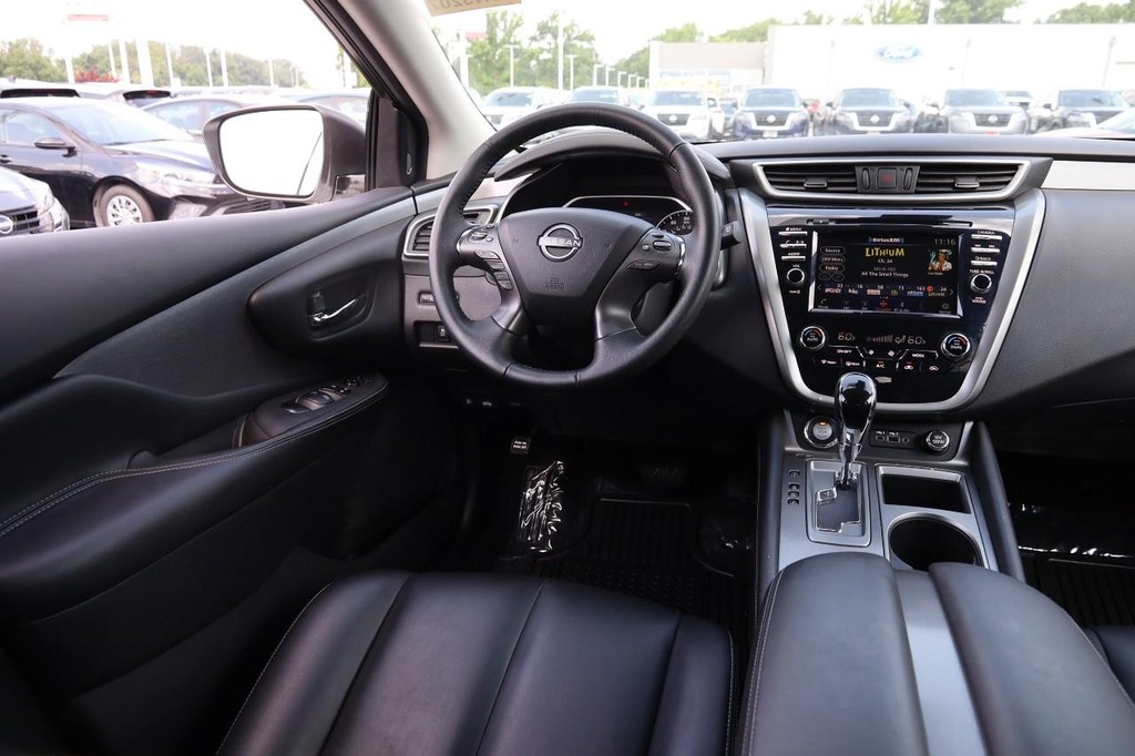 Nissan Murano Vehicle Image 21