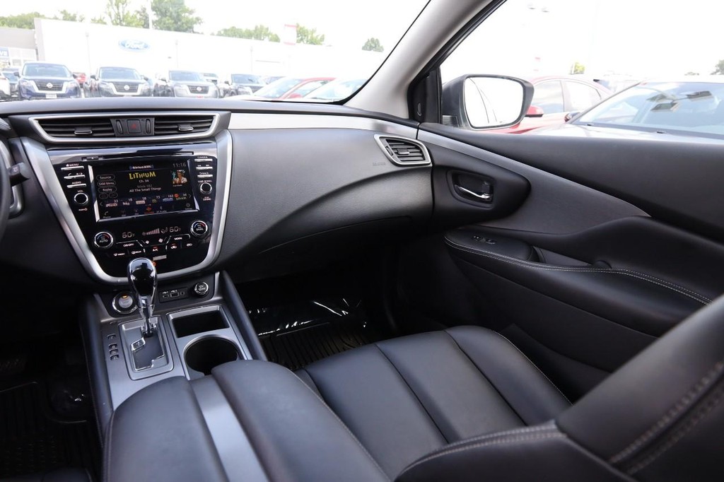 Nissan Murano Vehicle Image 24