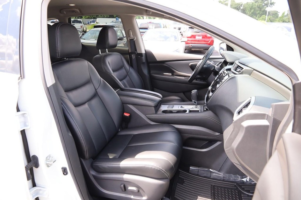 Nissan Murano Vehicle Image 25