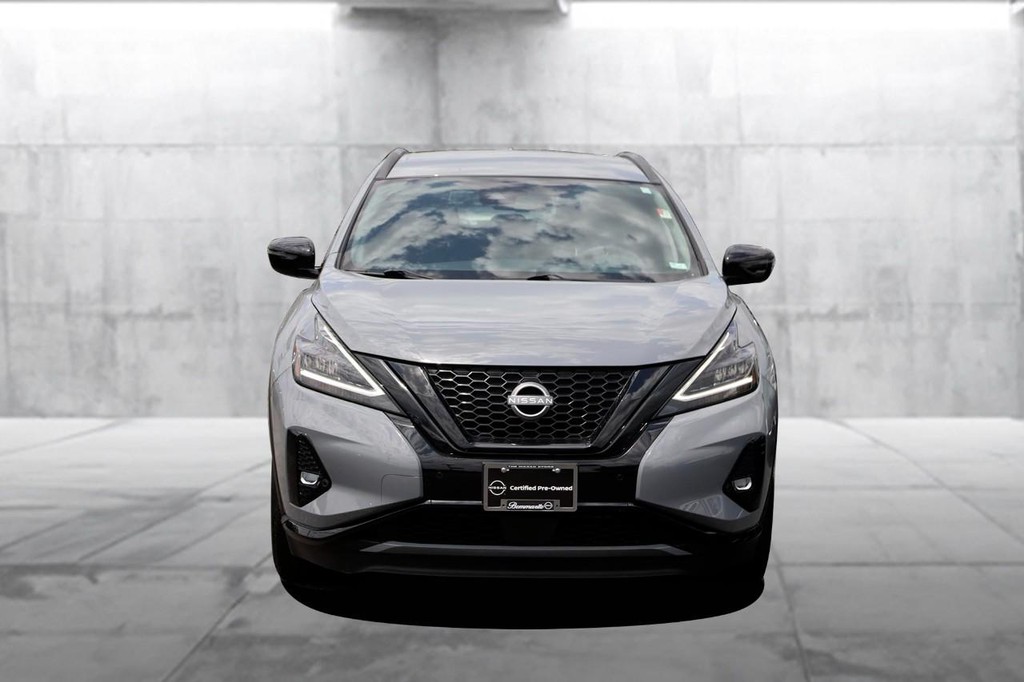 Nissan Murano Vehicle Full-screen Gallery Image 4
